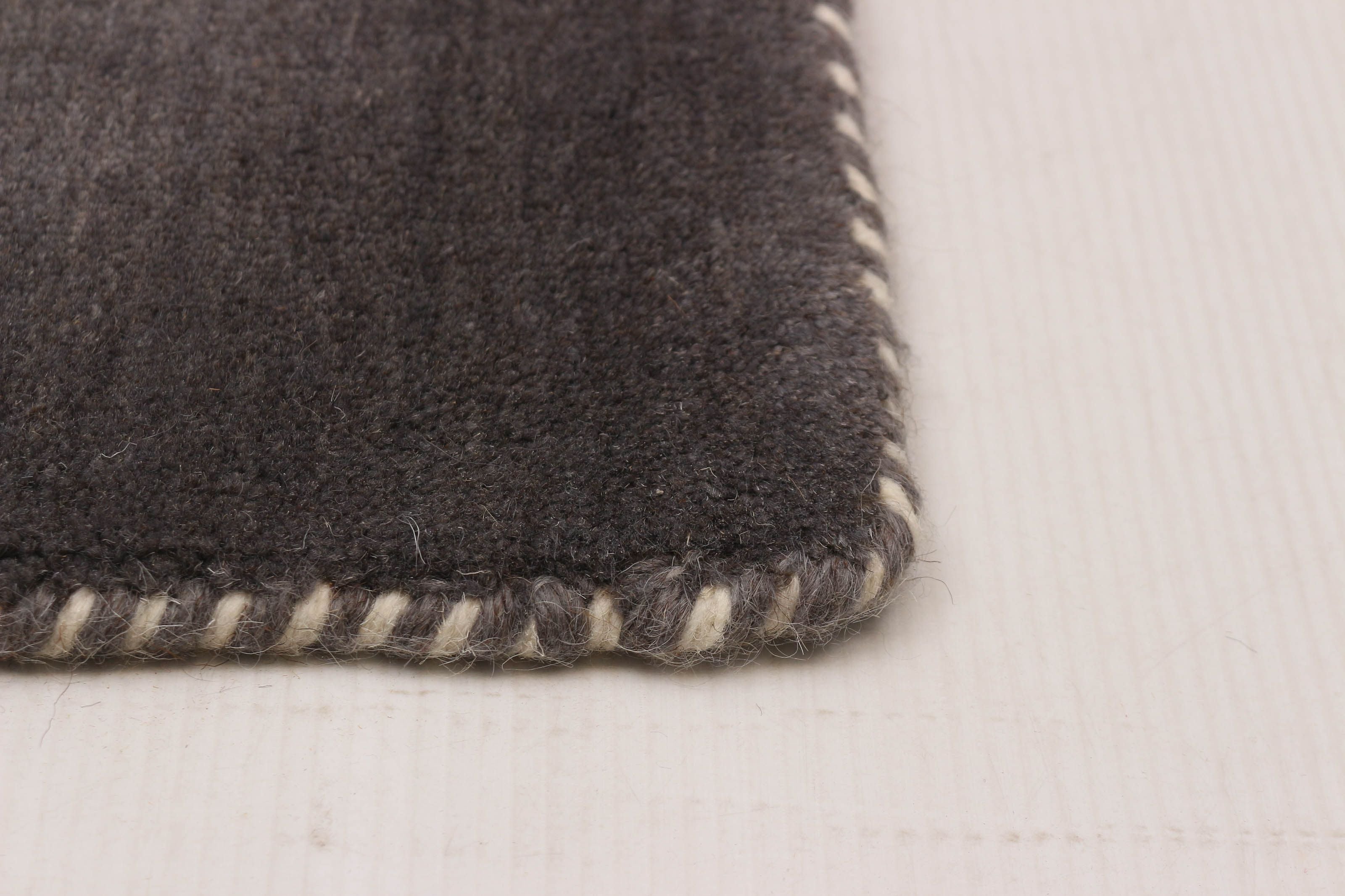 Velvet Sovereign Loom