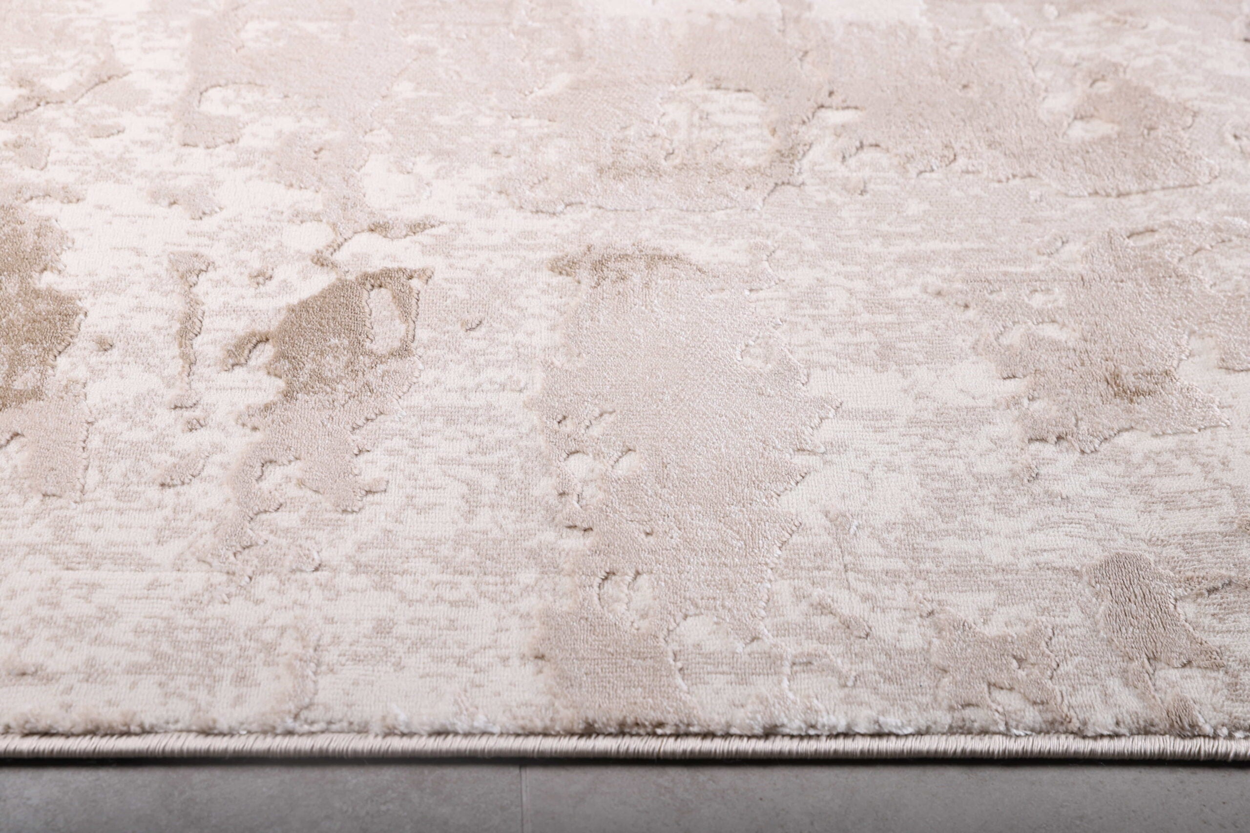 Amore 6022B Area Rug