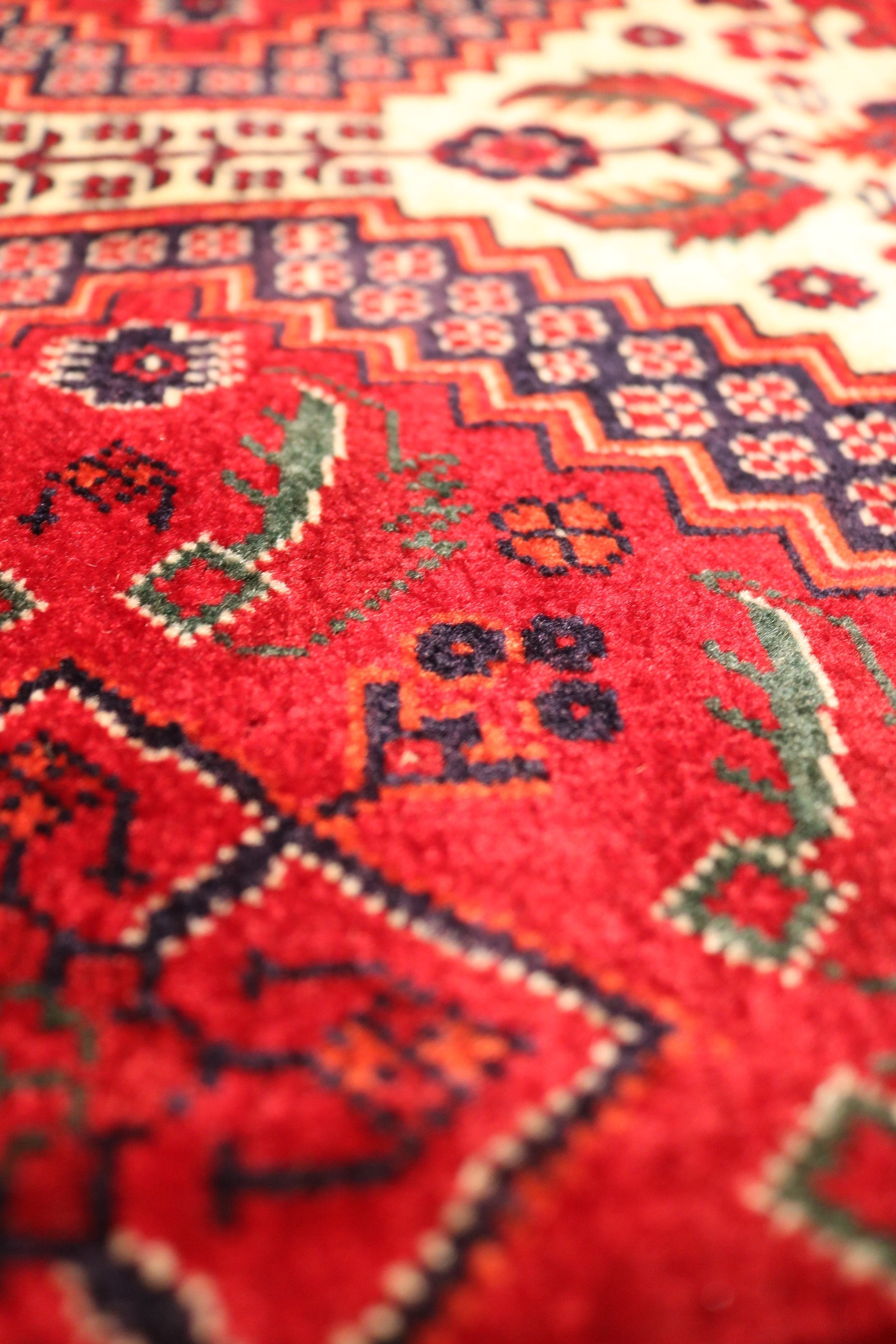 Belgian Wool, Afghan Hand-Knotted Rug – BWA-5019502 | Traditional Design