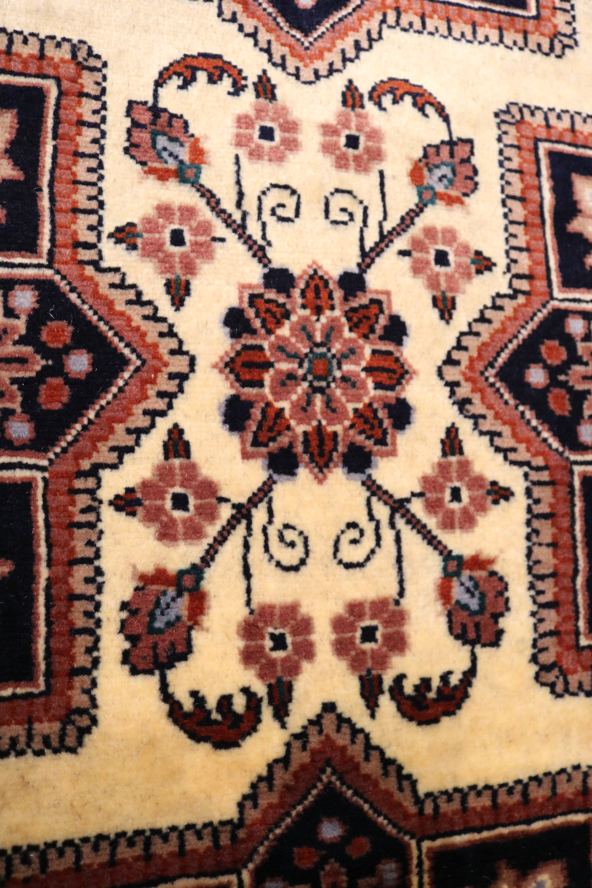 Belgian Wool, Afghan Hand-Knotted Rug – BWA-5019450 | Traditional Design